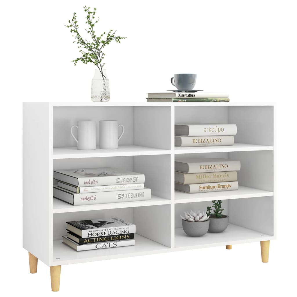 Hvit skjenk med skandinavisk design
